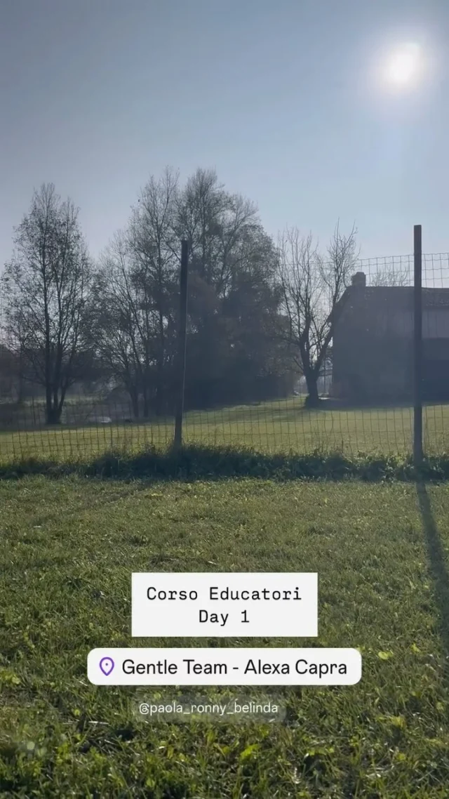 Si e’ concluso il primo EMOZIONANTE week end  del CORSO EDUCATORI organizzato da @alexacapra del CENTRO CINOFILO @gentleteamlaghi 🐕🐾🍀 Ronny si e’ adattato bene ed ha fatto tante nuove esperienze positive ed io l’ho potuto osservare in contesti diversi e comprendere di più’ la sua personalità’ grazie ad Alexa. Tre giorni ricchi di osservazione-analisi, gestione al guinzaglio in contesto urbano e spazi liberi, gioco sociale e cinofilia con i cani che hanno partecipato dandomi l’opportunità di vedere sempre di piu’ il mondo attraverso i loro occhi e non i nostri 💙🐾🐕🙏